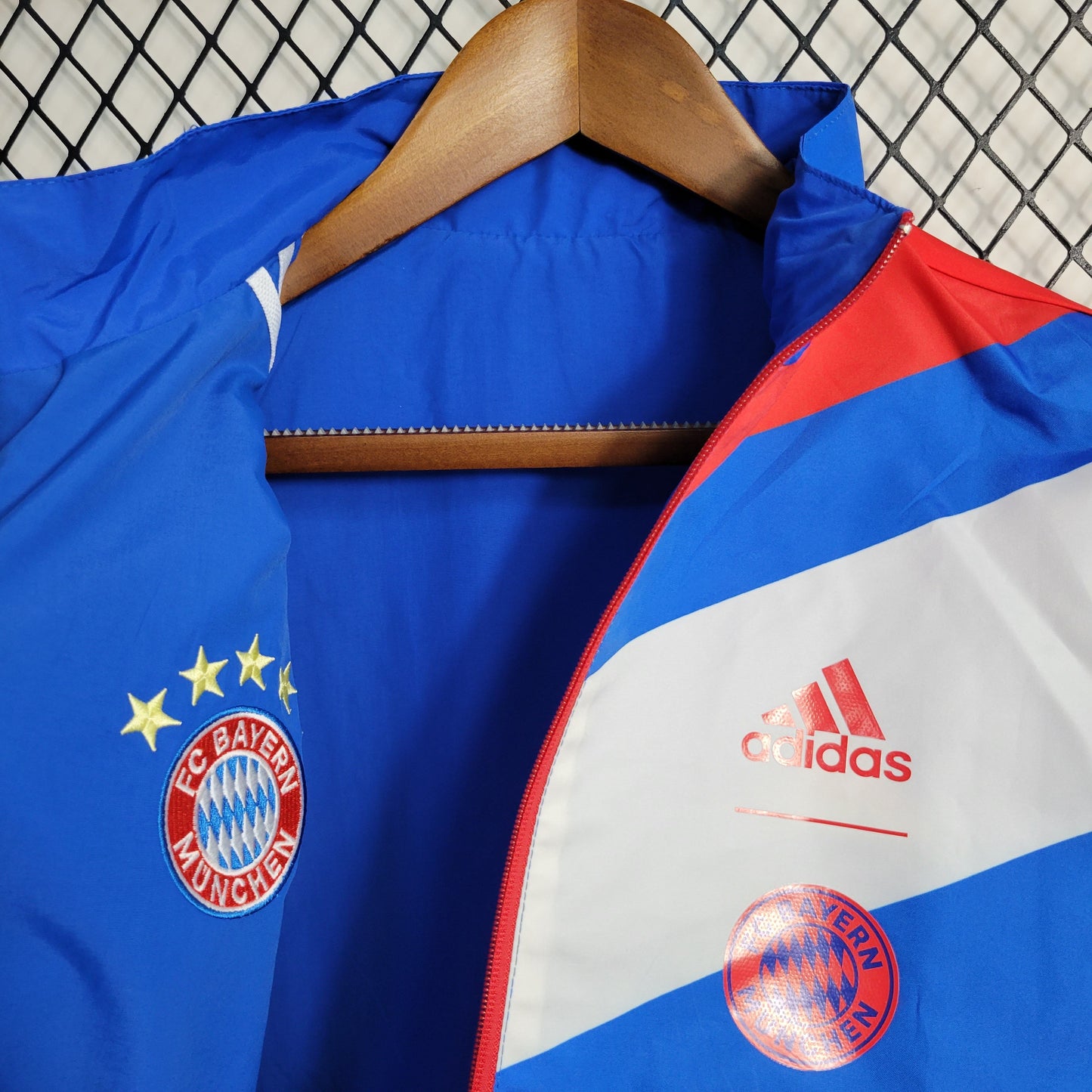Corta-Vento Reversível - Bayern Munique 23/24