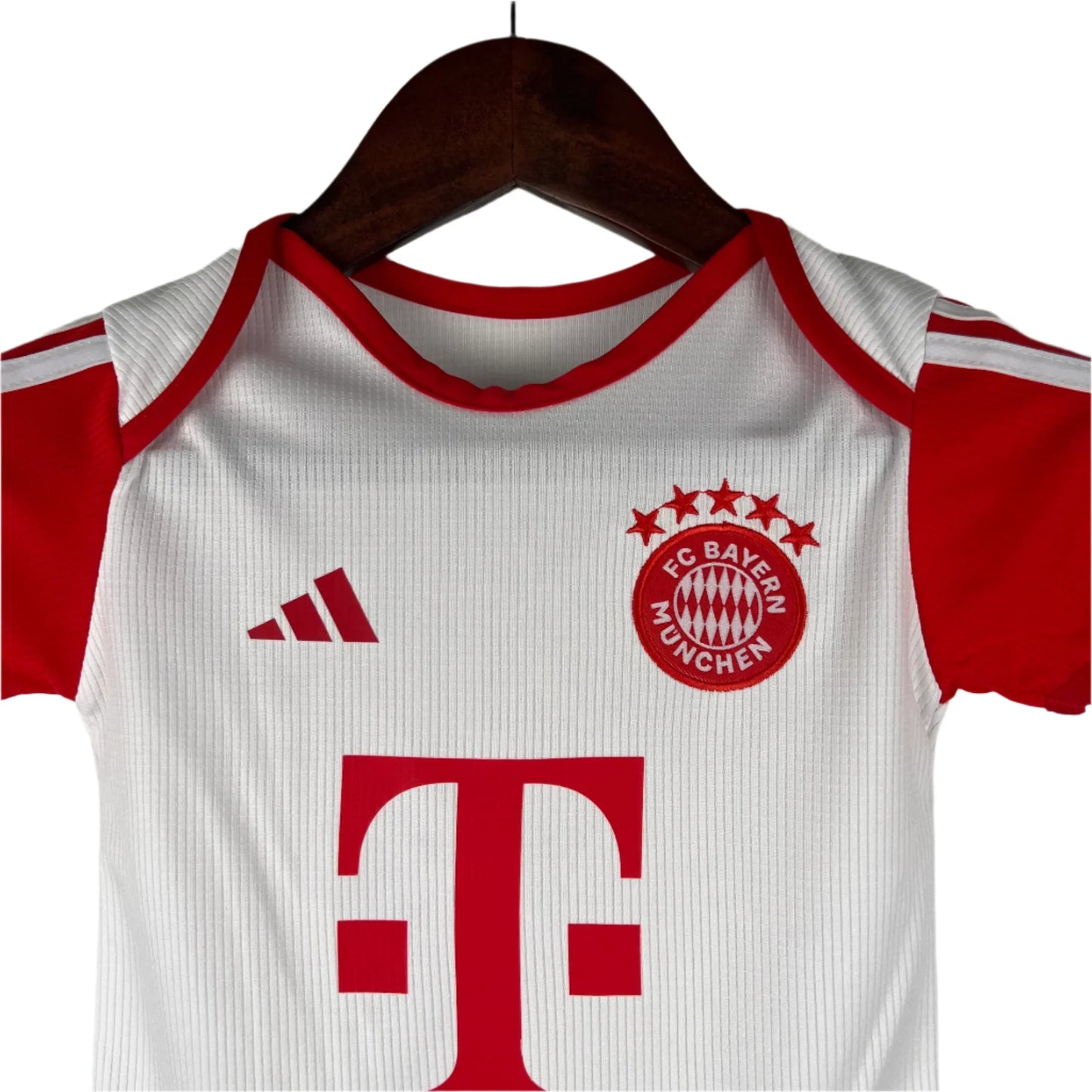 Bodie Bebé Bayern Munique Principal 23/24