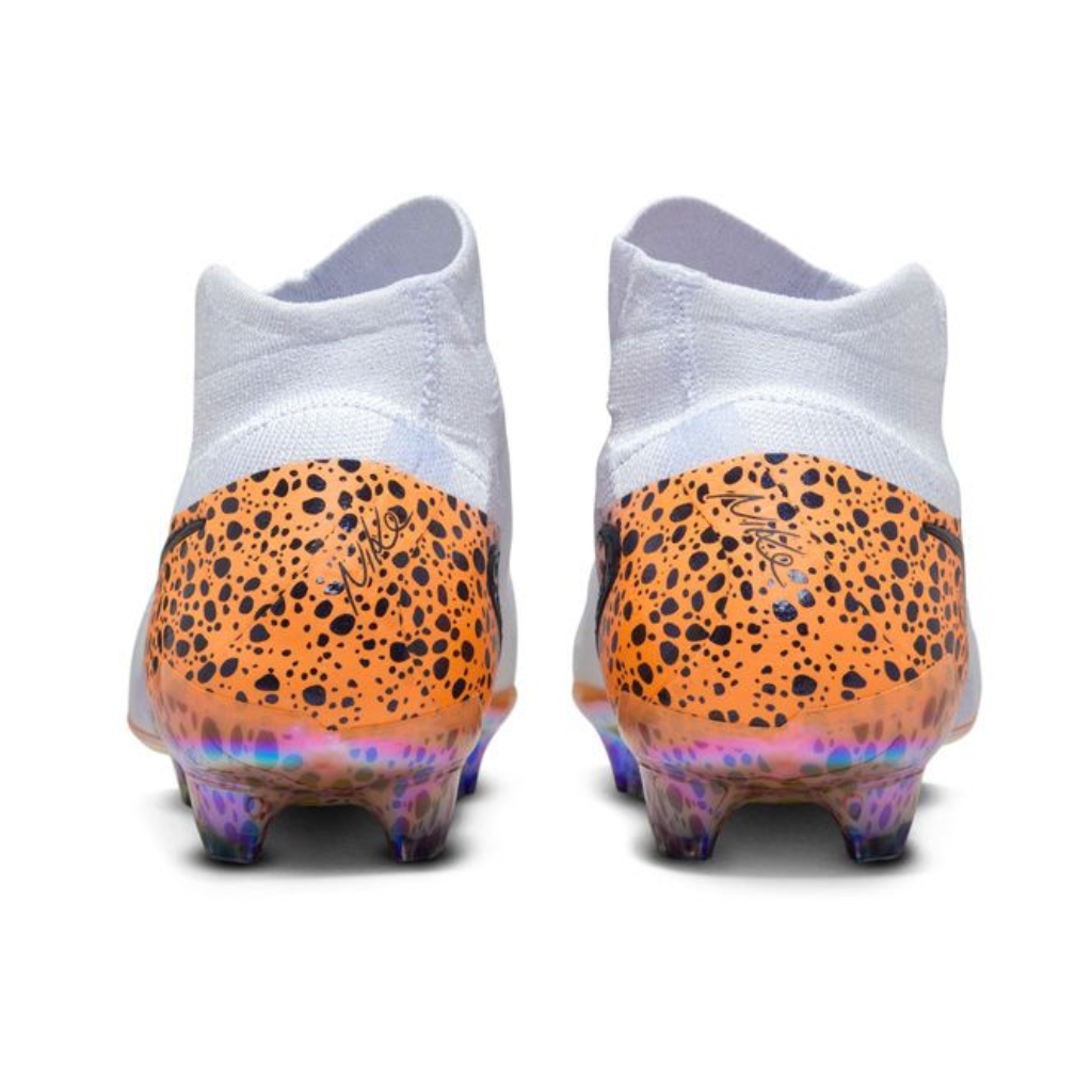 Chuteira de Campo Nike Phantom Luna II Elite FG Electric