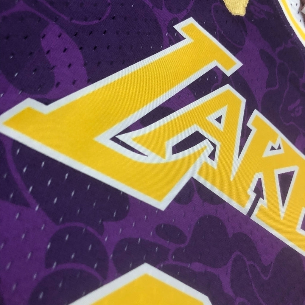 Regata Los Angeles Lakers BAPE X Mitchell & Ness 1993 Roxa