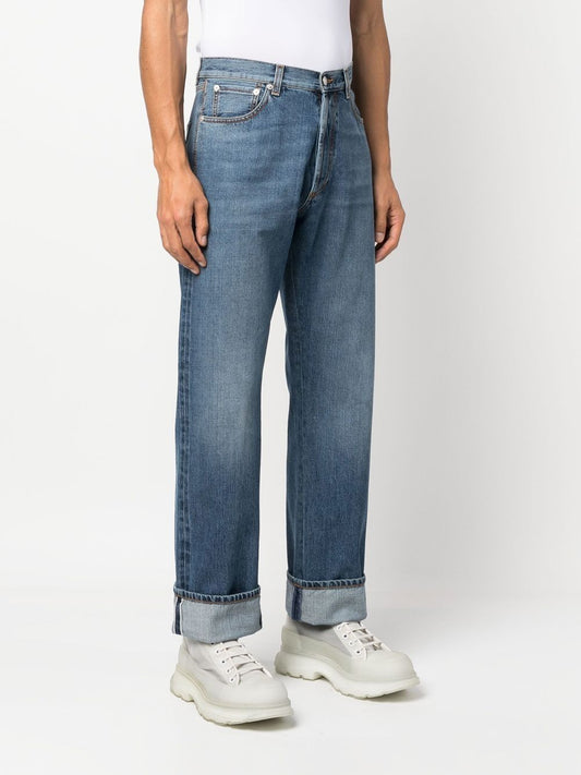 Straight Jeans