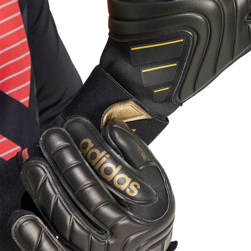 Luva de Goleiro Adidas Copa Pro Dark Spark