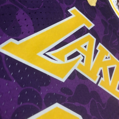 Regata Los Angeles Lakers BAPE X Mitchell & Ness 1993 Roxa